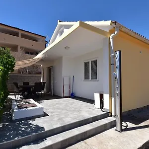 Branka - 80 M From , Vir Kroatien